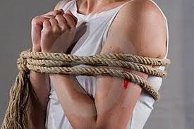Trabalhos para Amarrar Mulher